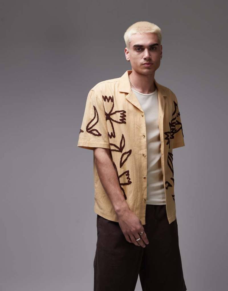 Topman - Locker geschnittenes, besticktes Hemd in Buttermilchgelb mit Reverskragen-Neutral von Topman