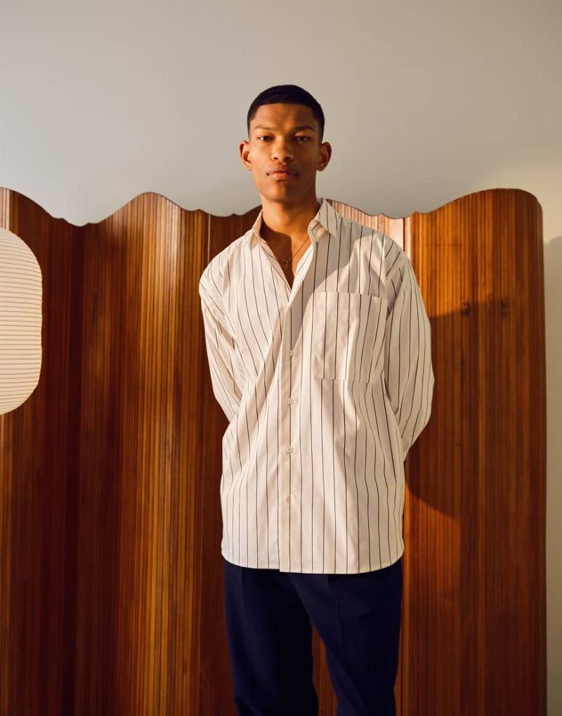 Topman - Lockeres Langärmliges Hemd in Creme mit schmalem Streifenmuster-Neutral von Topman