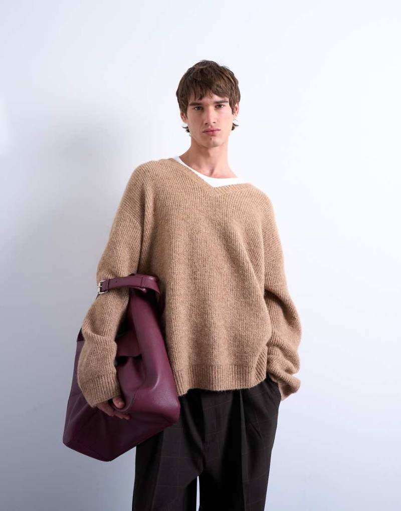 Topman - Oversize-Pullover in Steinbeige mit V-Ausschnitt-Neutral von Topman