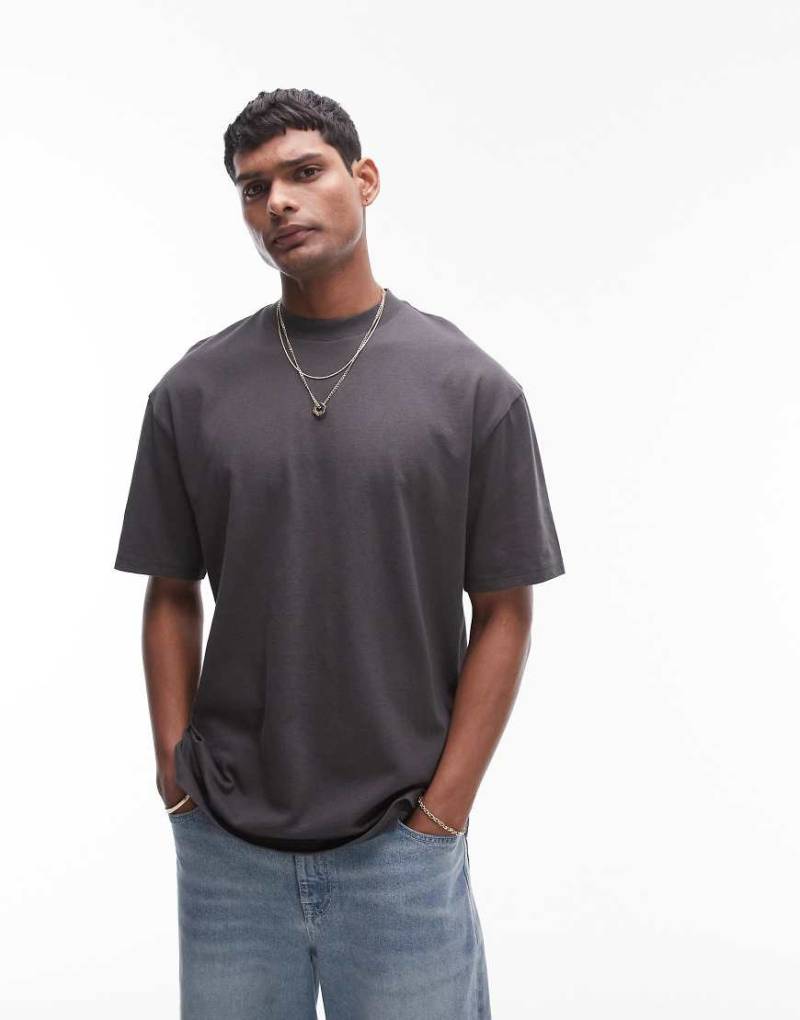 Topman - T-Shirt in Anthrazit mit lockerem Schnitt-Schwarz von Topman