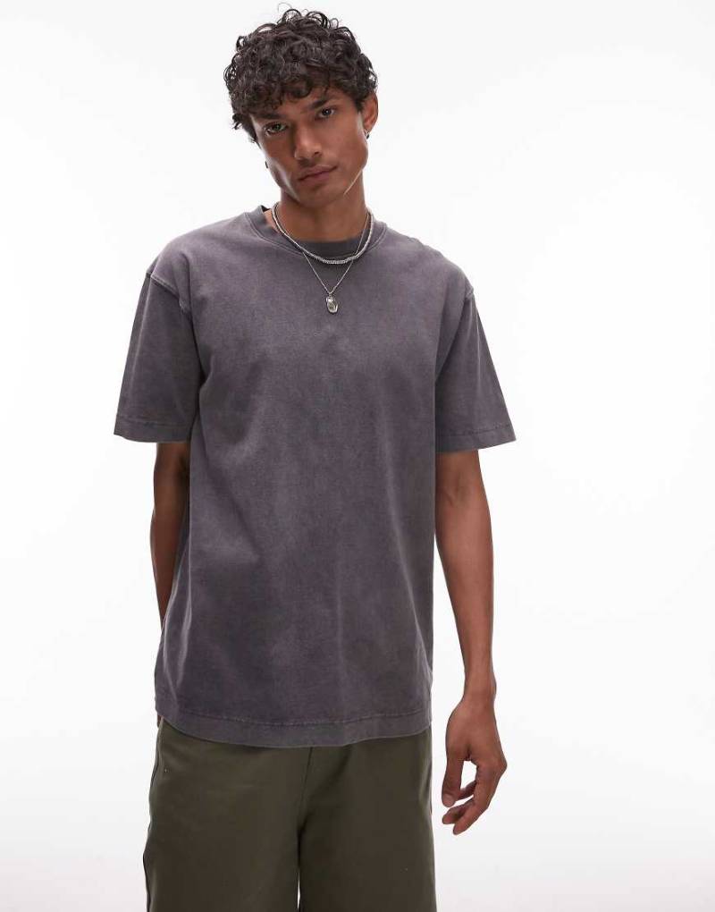 Topman - Locker geschnittenes T-Shirt in verwaschenem Schwarz von Topman