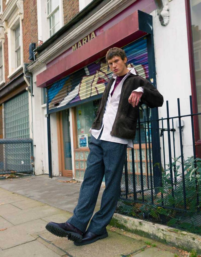 Topman - Premium - Hoch taillierte Relaxed Fit Anzughose in Schwarz aus Wollmix mit Salz-und-Pfeffer-Muster von Topman