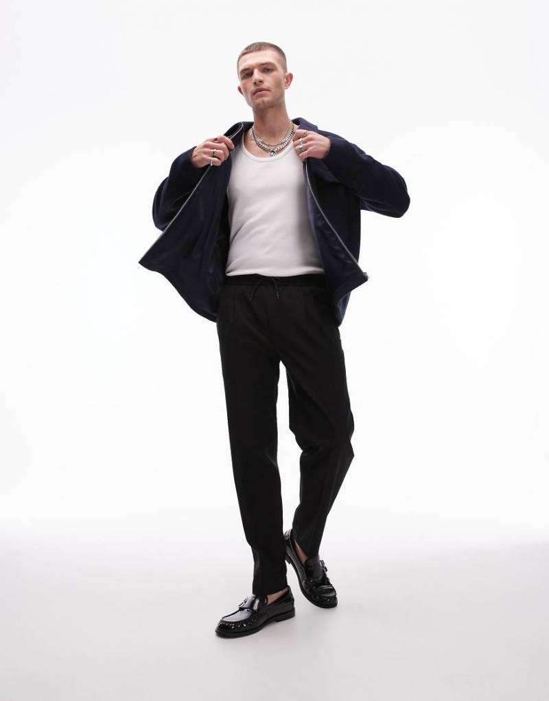 Topman - Premium - Schmal zulaufende Smoking-Anzughose aus Wollmix in Schwarz mit elastischem Bund von Topman