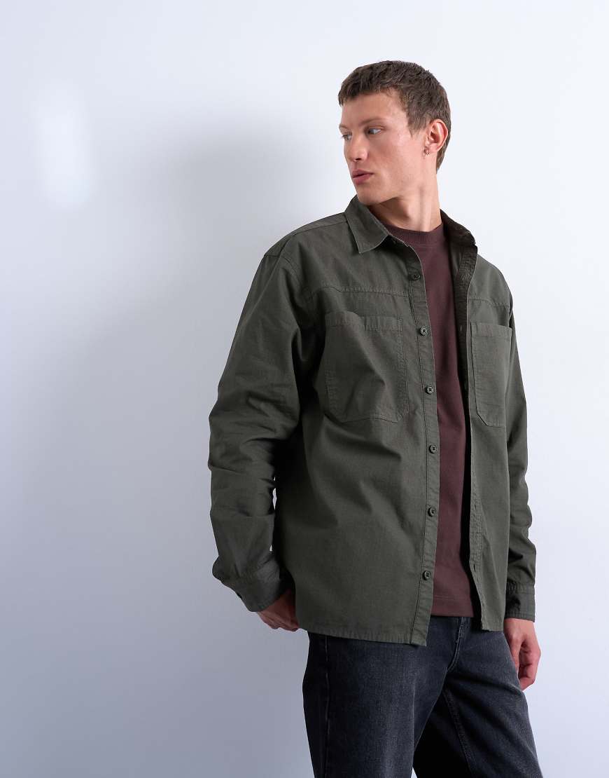 Topman - Regular Fit Hemdjacke aus Ripstop in verwaschenem Khaki-Grün von Topman