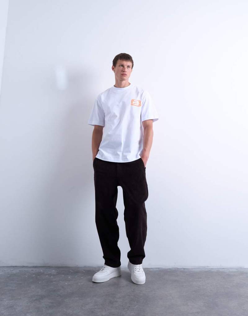 Topman - Schmal zulaufende Cordhose in Braun von Topman