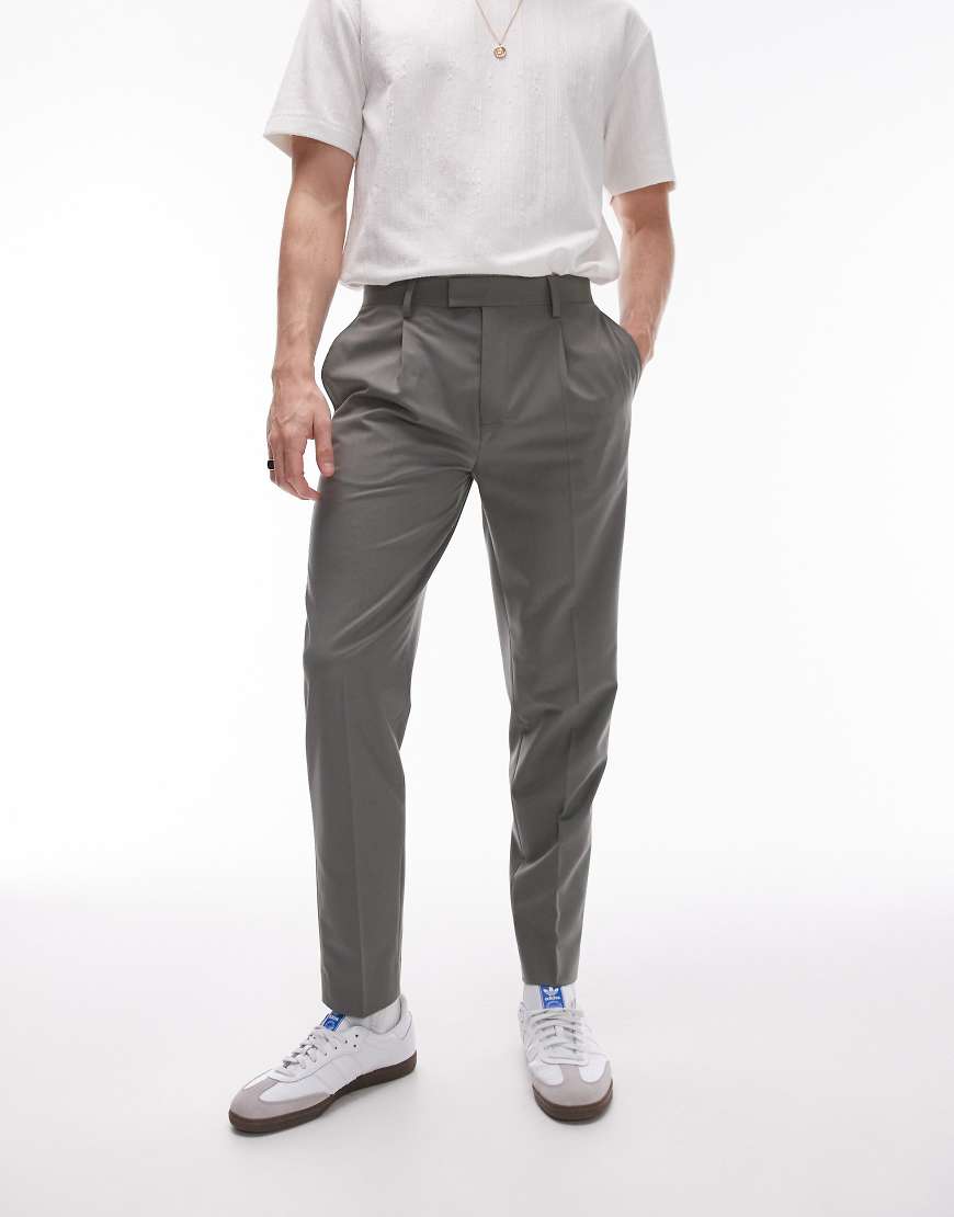 Topman - Schmal zulaufende Hose in Salbeigrün von Topman