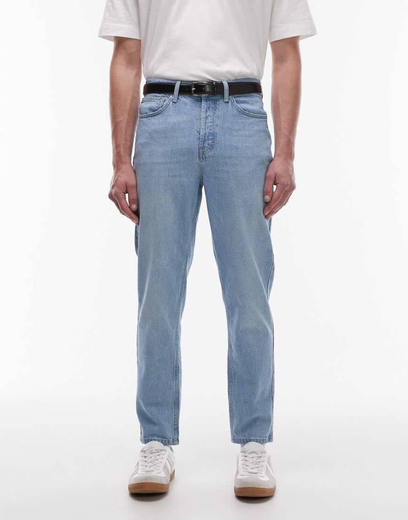 Topman - Schmal zulaufende Jeans ohne Stretch in verwaschenem Hellblau von Topman