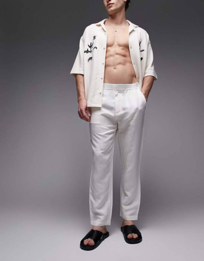 Topman - Schmal zulaufende Leinenhose in Ecru-Weiß von Topman