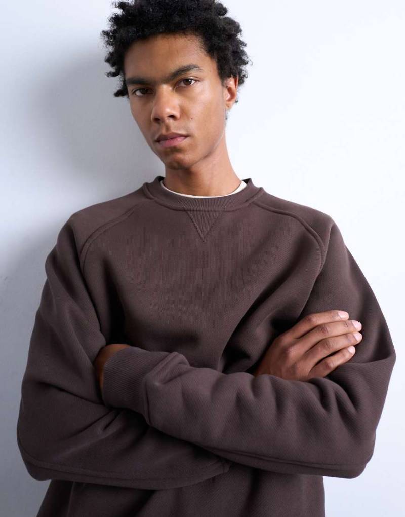 Topman - Sportliches Sweatshirt aus hochwertigem, schwerem Material in Braun mit Raglanärmeln und unversäuberten Kanten-Brown von Topman