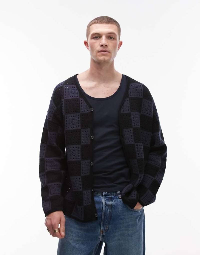 Topman - Strickjacke in Schwarz und Grau kariert mit Häkeldesign von Topman