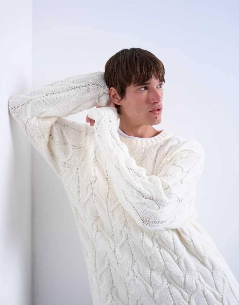 Topman - Schwerer Relaxed-Fit-Strickpullover in Creme mit Zopfmuster-Neutral von Topman