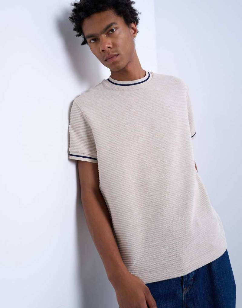 Topman - T-Shirt in Ecru mit Strukturstreifen und regulärer Passform-Neutral von Topman
