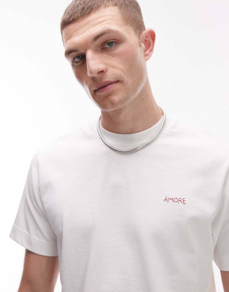 Topman - T-Shirt in Weiß mit normaler Passform und „Amore"-Stickerei von Topman