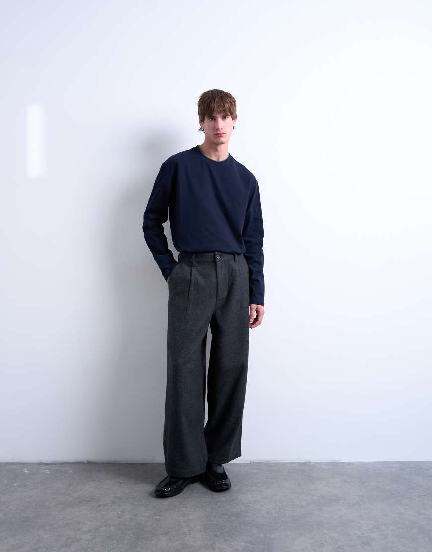 Topman - Warme Barrel-Leg-Hose in Grau mit Fischgrätmuster von Topman
