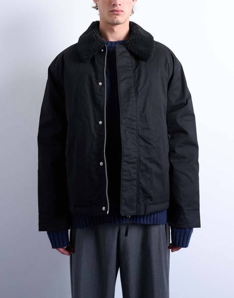 Topman - Wattierte Coach-Jacke in Schwarz mit Teddyfell-Kragen von Topman