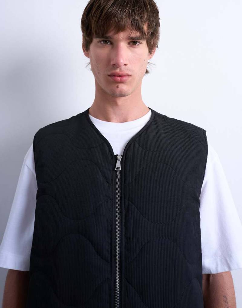 Topman - Weste in Schwarz mit Zwiebel-Steppung Topman - Weste in Schwarz mit Zwiebel-Steppung von Topman