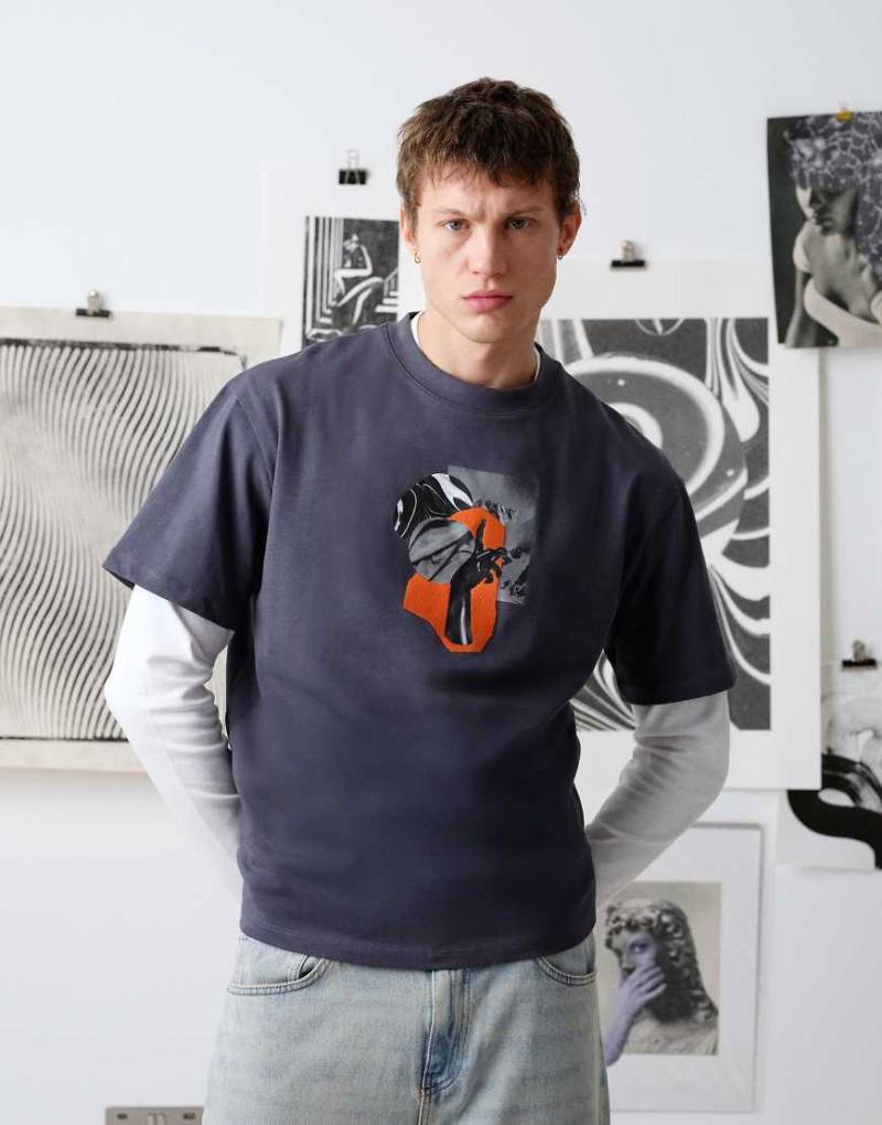 Topman x Becky Baier - Hochwertiges, schweres Relaxed-Fit-T-Shirt in Anthrazit mit Hand-Print und Stickerei-Grau von Topman