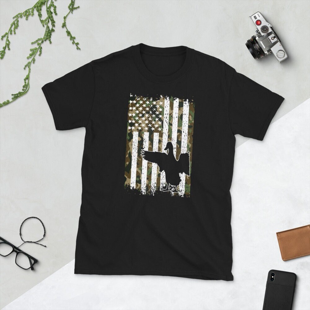 Entenjäger Shirt | Enten Jagd Saison Ente Liebhaber Geschenk Unisex T-Shirt von TopoArtCo