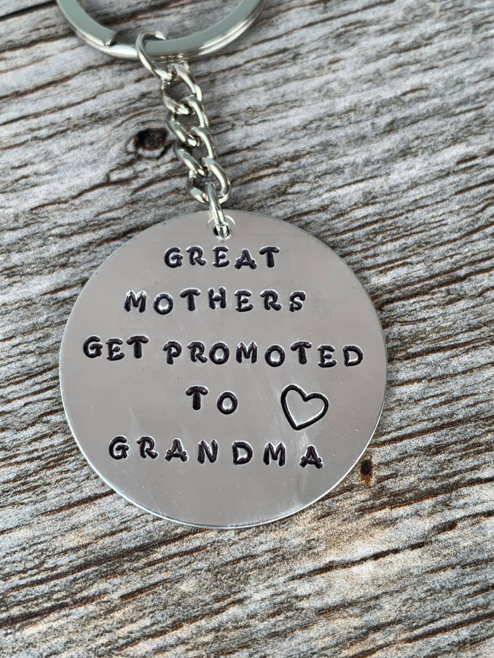 Oma Schwangerschaft Ankündigung Schlüsselbund, Hand Gestempelt Geschenk von TopsailWinds