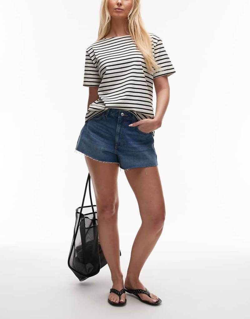 Topshop Hourglass - Jeansshorts in Mittelblau mit A-Linien-Schnitt von Topshop Hourglass