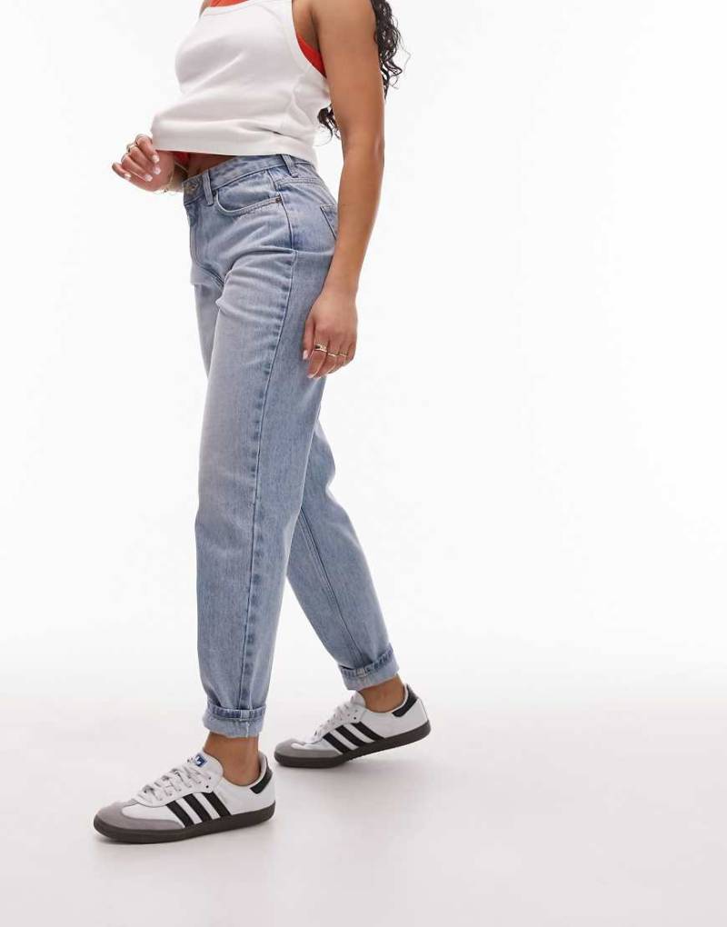 Topshop Hourglass - Original - Mom-Jeans in Bleach-Waschung mit hohem Bund-Blau von Topshop Hourglass
