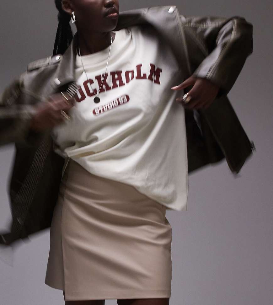 Topshop Tall - Minirock aus Kunstleder in Rehbraun mit Stufensaum-Neutral von Topshop Tall