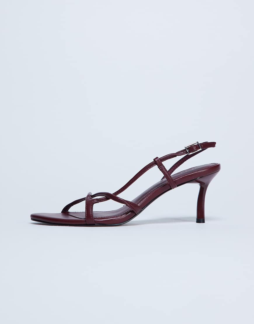 Topshop - Amelia - Minimalistische Sandalen in Burgunderrot mit mittelhohem Absatz von Topshop