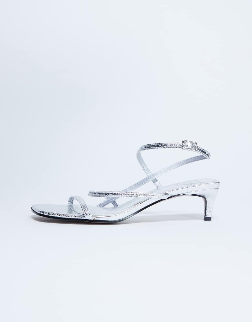 Topshop - Autumn - Minimalistische Sandaletten in Silber mit mittelhohem Absatz von Topshop
