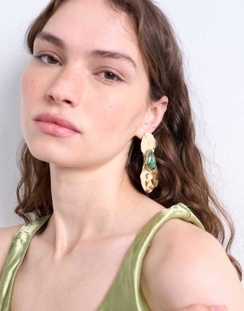 Topshop - Bailey - Statement-Ohrringe in Gold und Grün mit Stein-Goldfarben Topshop - Bailey - Statement-Ohrringe in Gold und Grün mit Stein-Goldfarben von Topshop