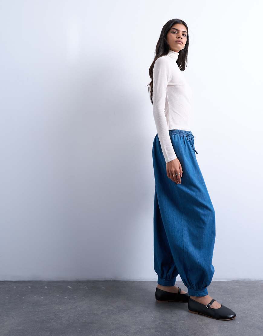 Topshop - Ballon-Jeans in Mittelblau mit mittelhohem Bund von Topshop