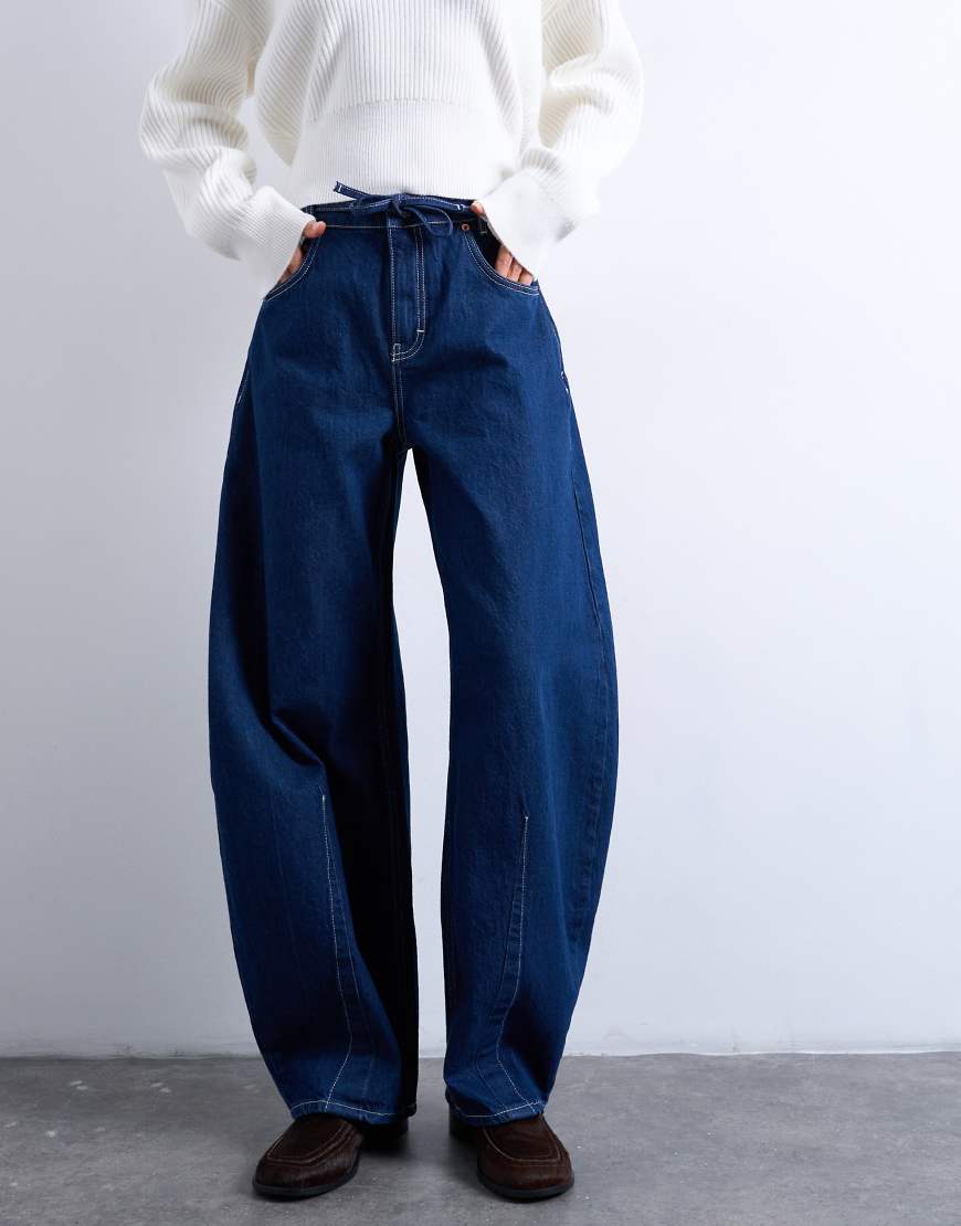 Topshop - Barge - Barrel-Jeans in indigoblauer Rinse-Waschung mit mittelhohem Bund von Topshop