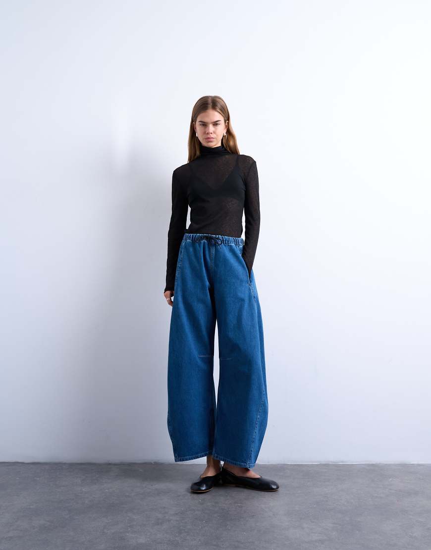Topshop - Barrel-Leg-Jeans in Mittelblau mit elastischem Bund von Topshop