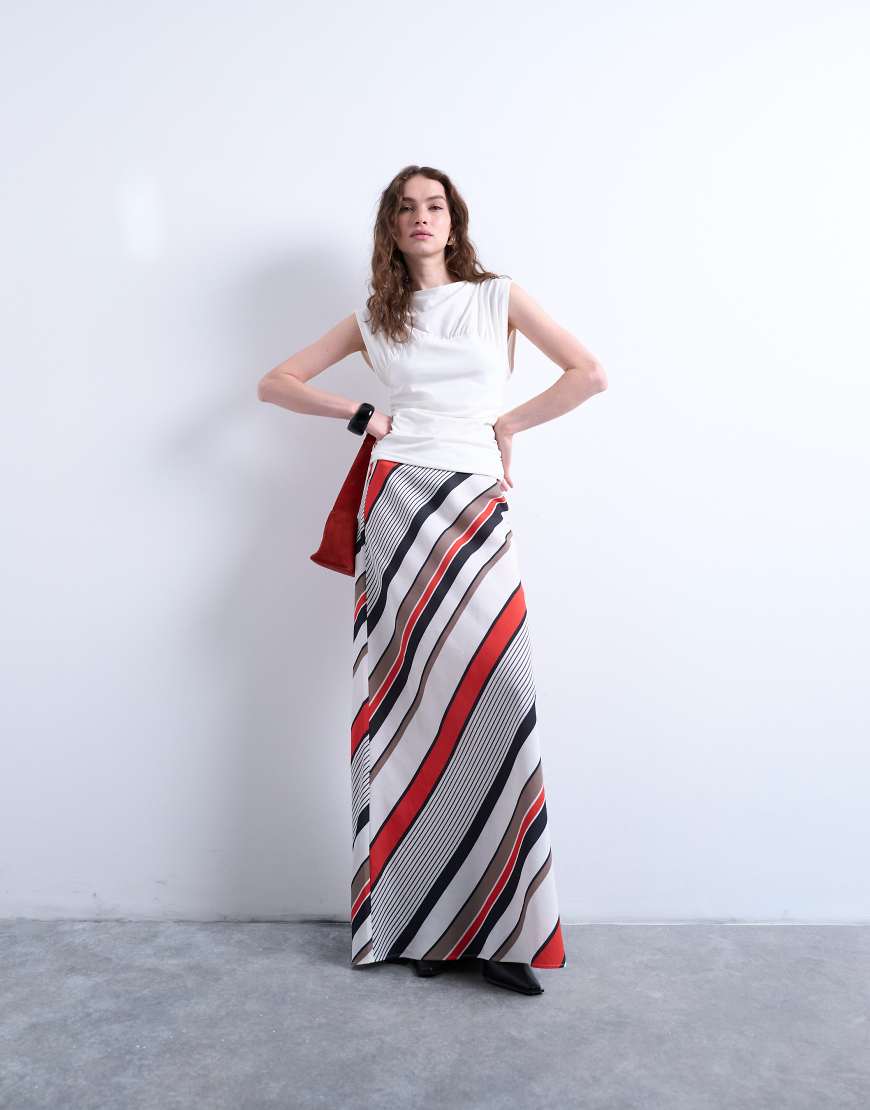 Topshop - Bodenlanger Maxirock mit Schrägschnitt und Streifenmuster in Rot und Weiß-Bunt Topshop - Bodenlanger Maxirock mit Schrägschnitt und Streifenmuster in Rot und Weiß-Bunt von Topshop