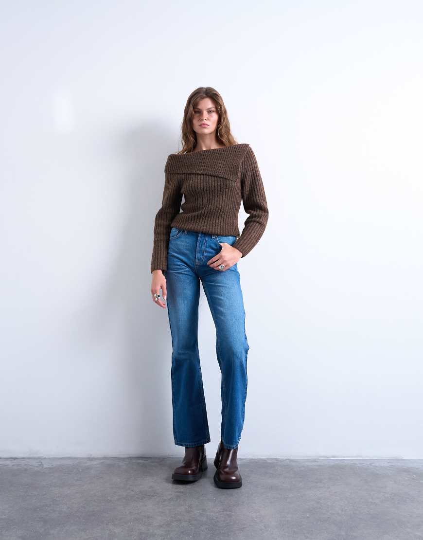 Topshop - Bootcut-Jeans in Mittelblau mit mittelhohem Bund Topshop - Bootcut-Jeans in Mittelblau mit mittelhohem Bund von Topshop