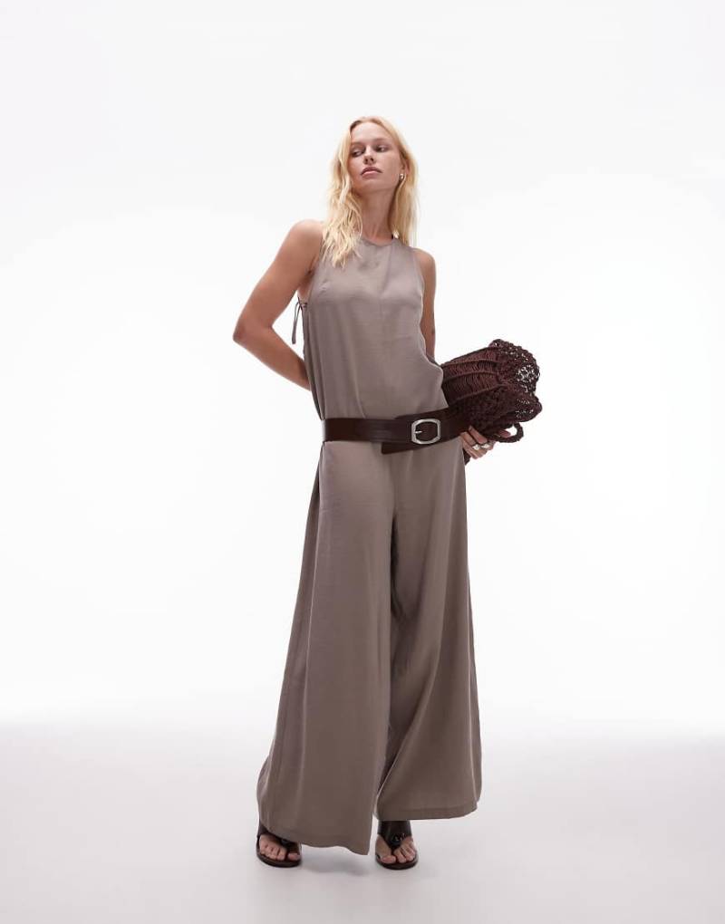Topshop - Boxy Fit Cupro-Jumpsuit zum Reinschlüpfen in Braun von Topshop