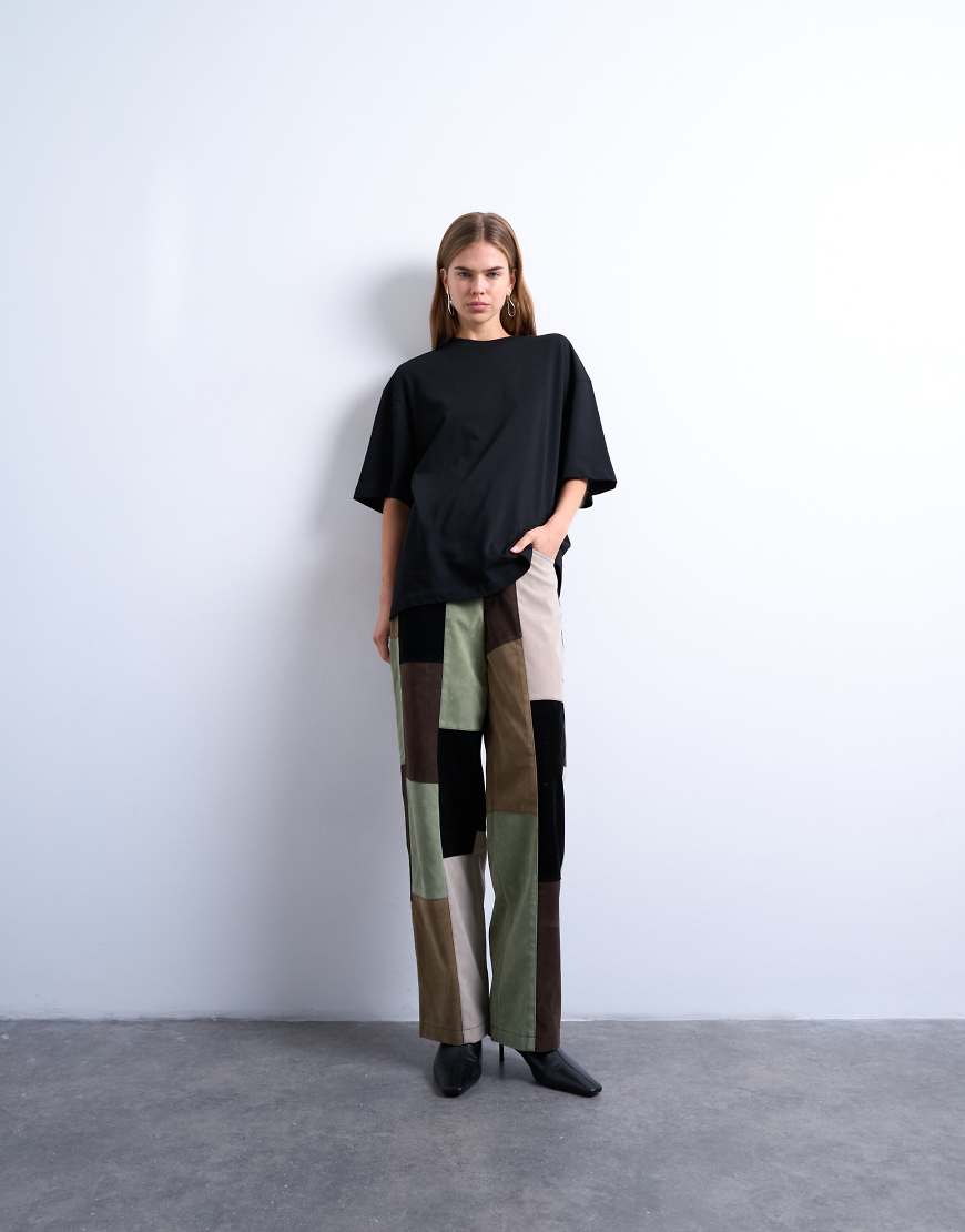 Topshop - Bunte Patchwork-Hose aus Wildlederimitat mit verstellbarer Taille, Kombiteil von Topshop