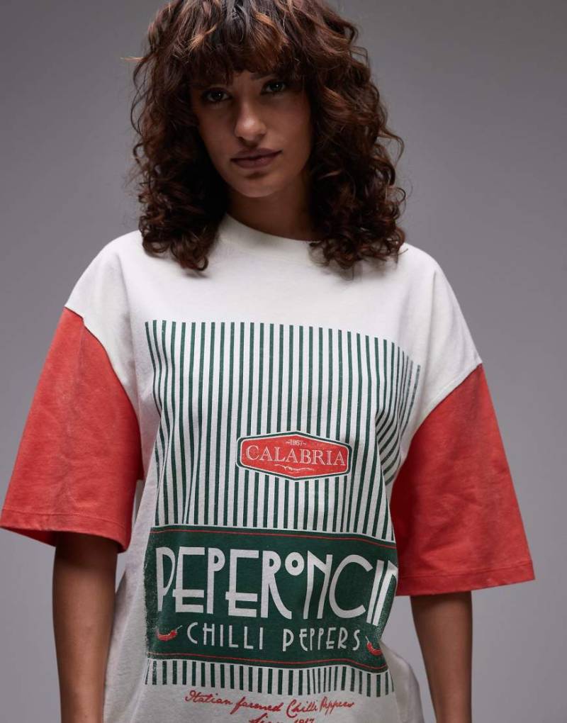 Topshop - Buntes Oversize-T-Shirt mit „Peperoncini"-Print von Topshop