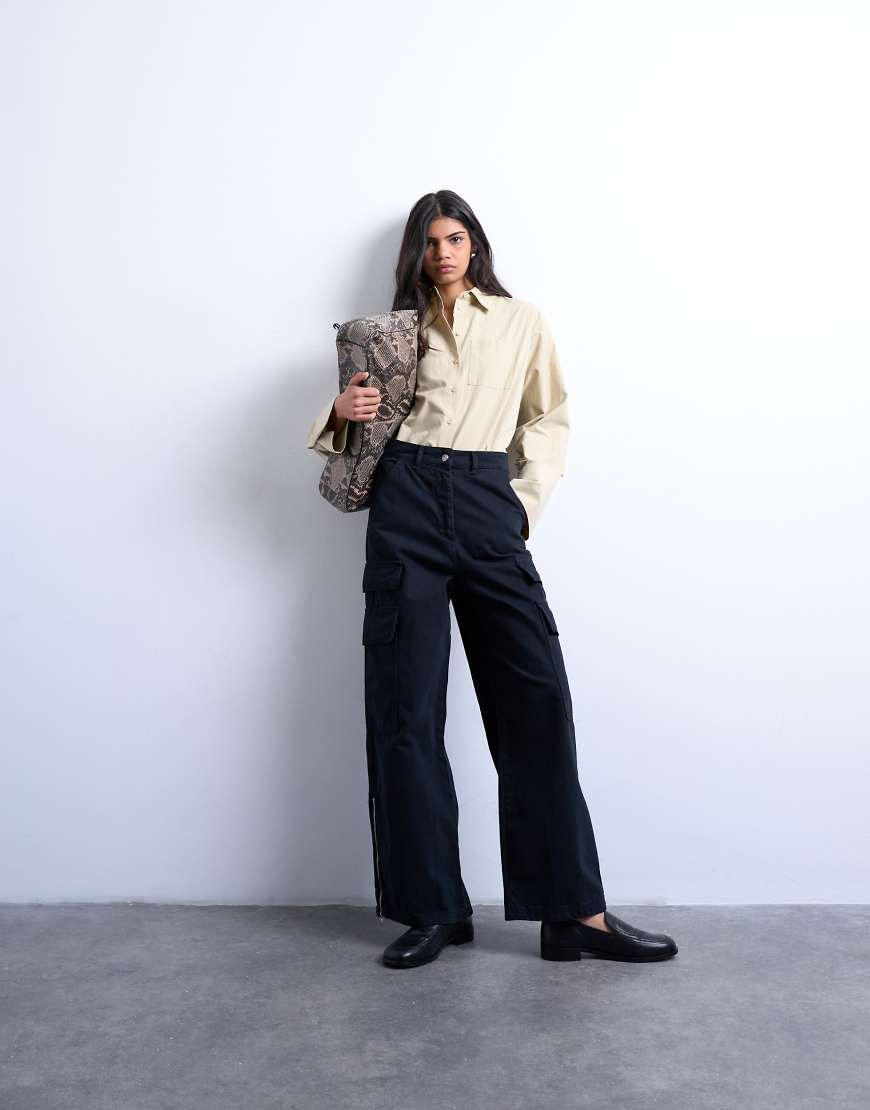 Topshop - Cargo-Hose in Schwarz mit mittelhohem Bund von Topshop