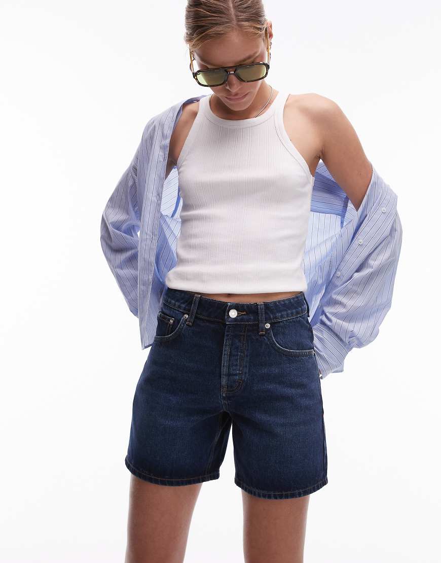 Topshop - Editor - Jeans-Shorts in kräftigem Blau von Topshop