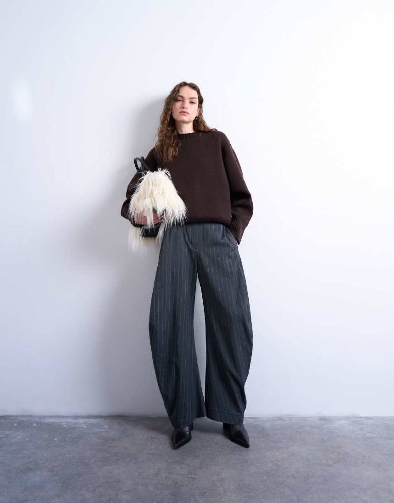 Topshop - Elegante Barrel-Leg-Hose in Grau mit Streifen von Topshop