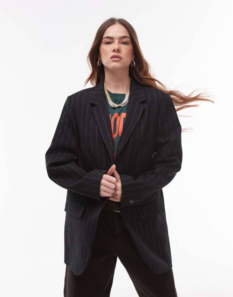Topshop - Eleganter Blazer in Schwarz mit Nadelstreifen und hohem Reversansatz von Topshop