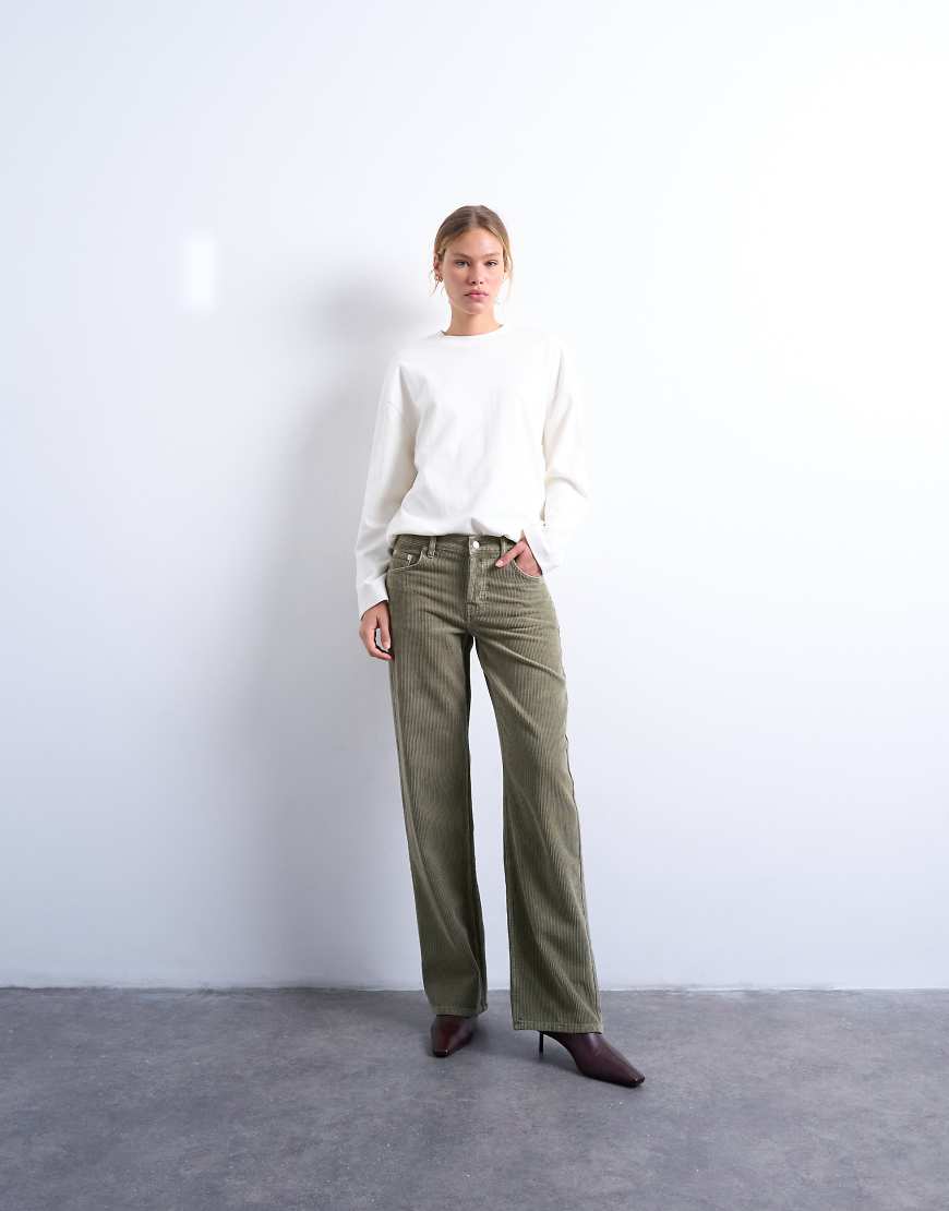 Topshop - Ember - Cord-Jeans in Salbei mit niedrigem Bund-Grün von Topshop