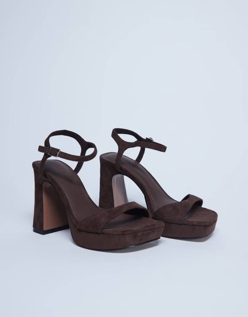 Topshop - Faye - Sandaletten in Schokobraun mit dicker Plateausohle-Brown von Topshop