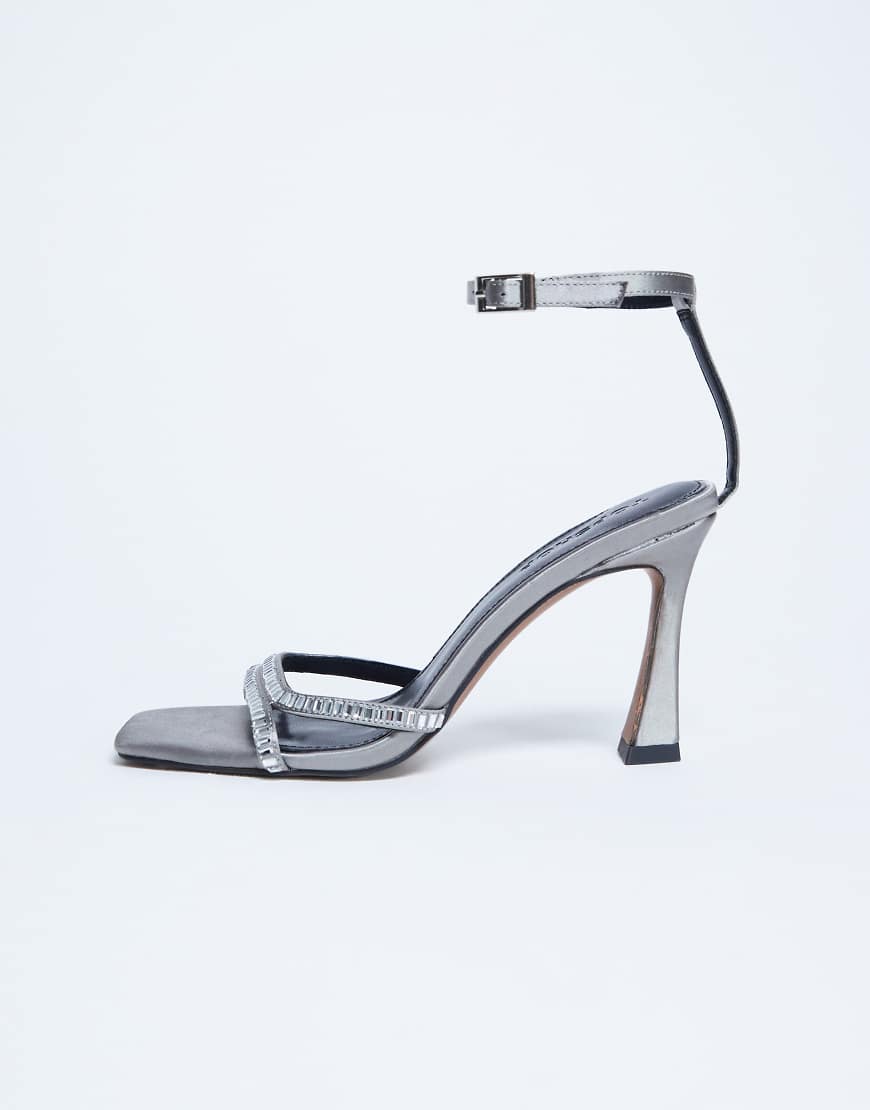 Topshop - Fifi - Verzierte Sandalen in Silber mit ausgestelltem Absatz von Topshop