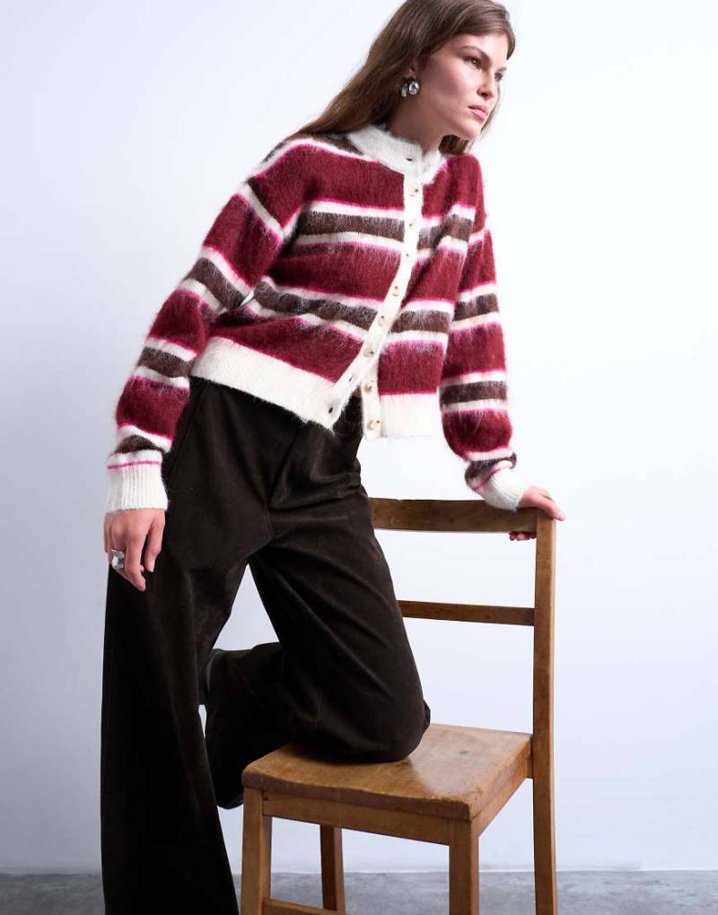 Topshop - Flauschige Strickjacke in Rosa mit Streifen von Topshop