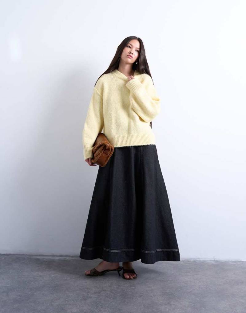 Topshop - Flauschiger Strickpullover aus Wollmix in Buttermilchgelb mit sichtbaren Nähten von Topshop