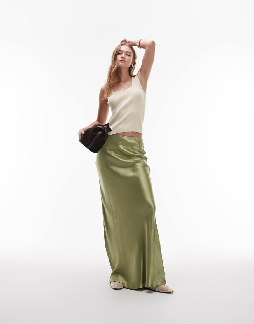 Topshop - Fließender Maxirock aus Satin in Olivgrün Topshop - Fließender Maxirock aus Satin in Olivgrün von Topshop