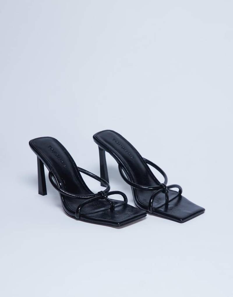 Topshop - Flora - High Heels in Schwarz mit Riemchen und Zehenschlaufe von Topshop