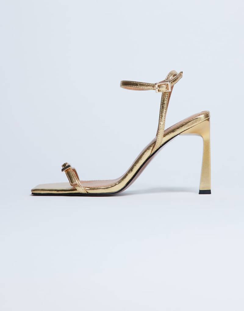 Topshop - Floyd - High Heels in Gold mit eckiger Spitze und Riemchen-Goldfarben von Topshop