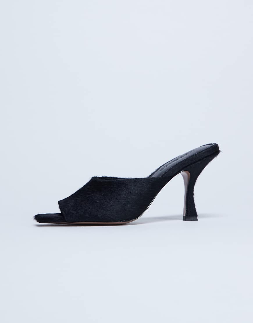 Topshop - Fox - Echtleder-Mules in Schwarz mit Absatz und Ponyfell-Effekt von Topshop